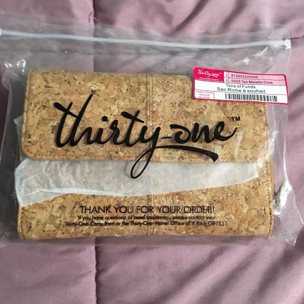 Thirty-One Tons of Funds Crossbody NWT